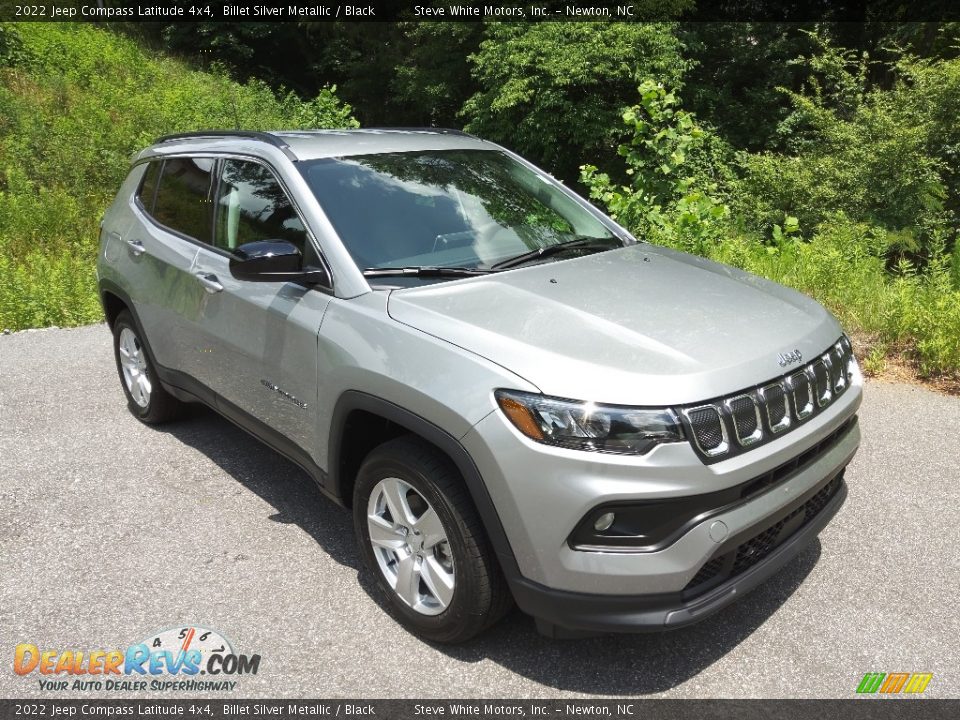 2022 Jeep Compass Latitude 4x4 Billet Silver Metallic / Black Photo #4