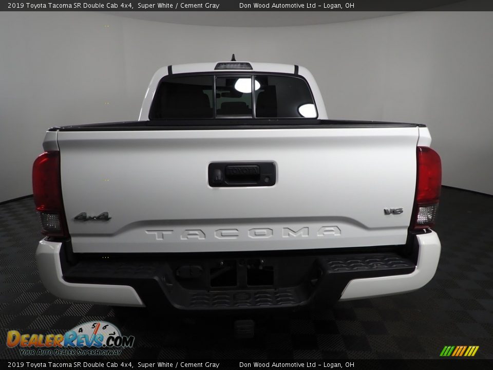 2019 Toyota Tacoma SR Double Cab 4x4 Super White / Cement Gray Photo #8