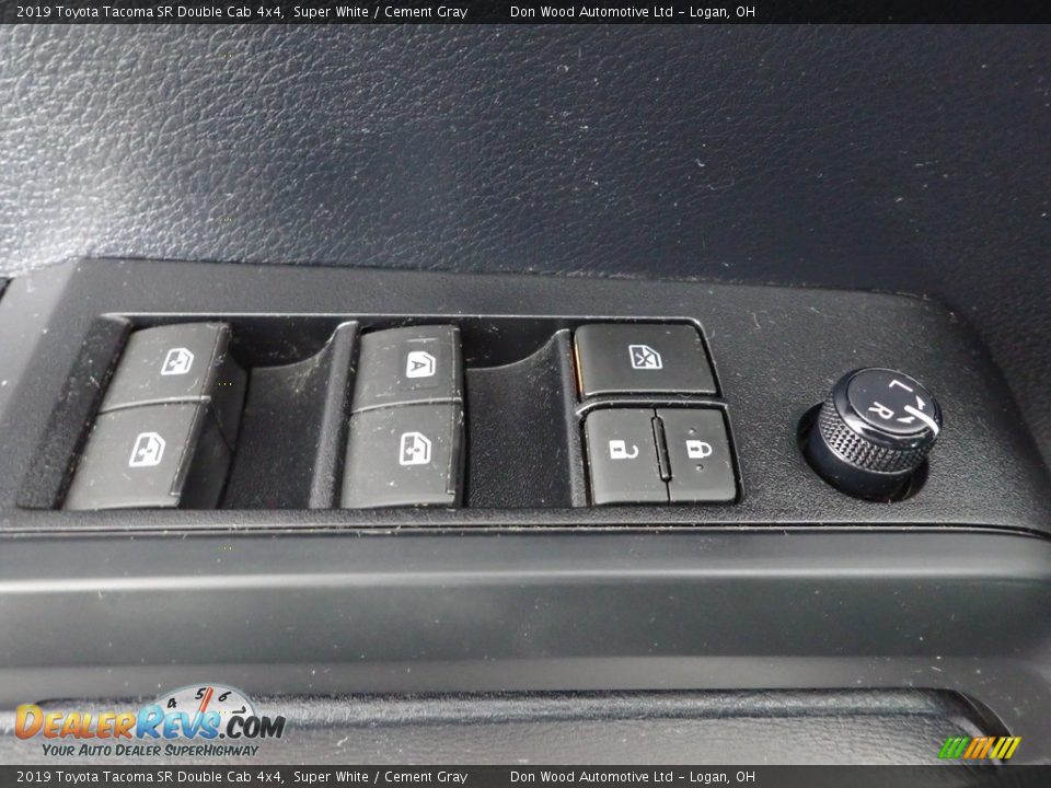 2019 Toyota Tacoma SR Double Cab 4x4 Super White / Cement Gray Photo #12
