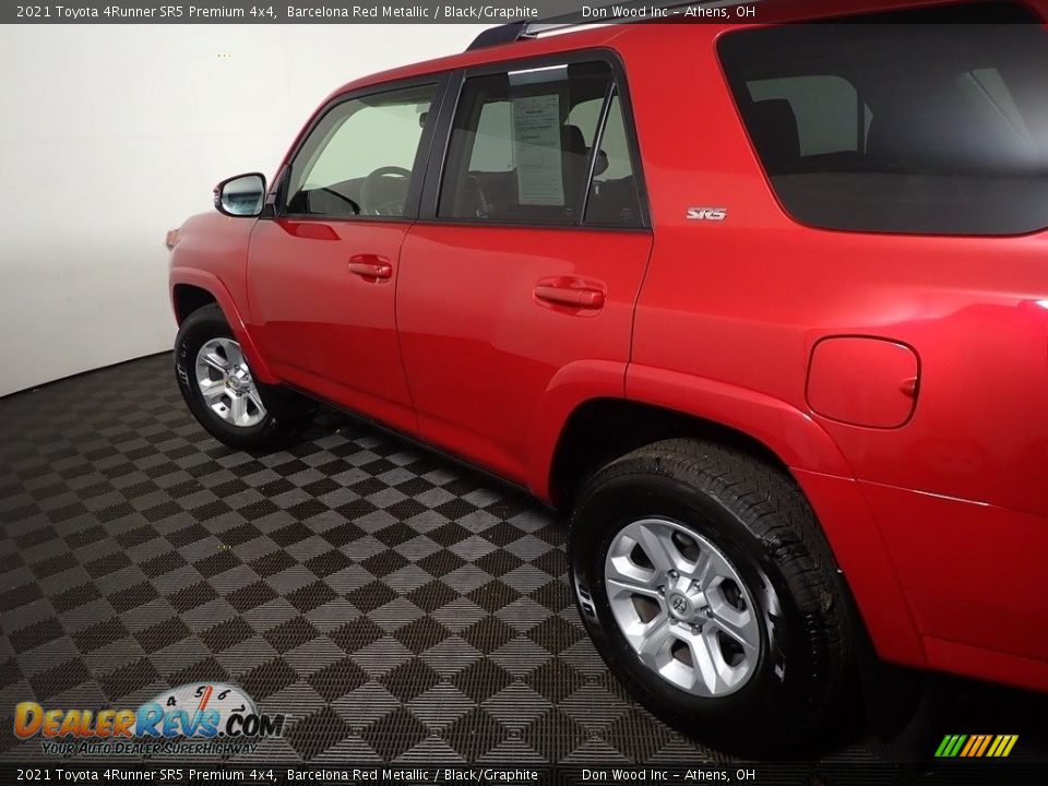 2021 Toyota 4Runner SR5 Premium 4x4 Barcelona Red Metallic / Black/Graphite Photo #21