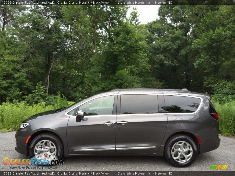 2022 Chrysler Pacifica Limited AWD Granite Crystal Metallic / Black/Alloy Photo #1