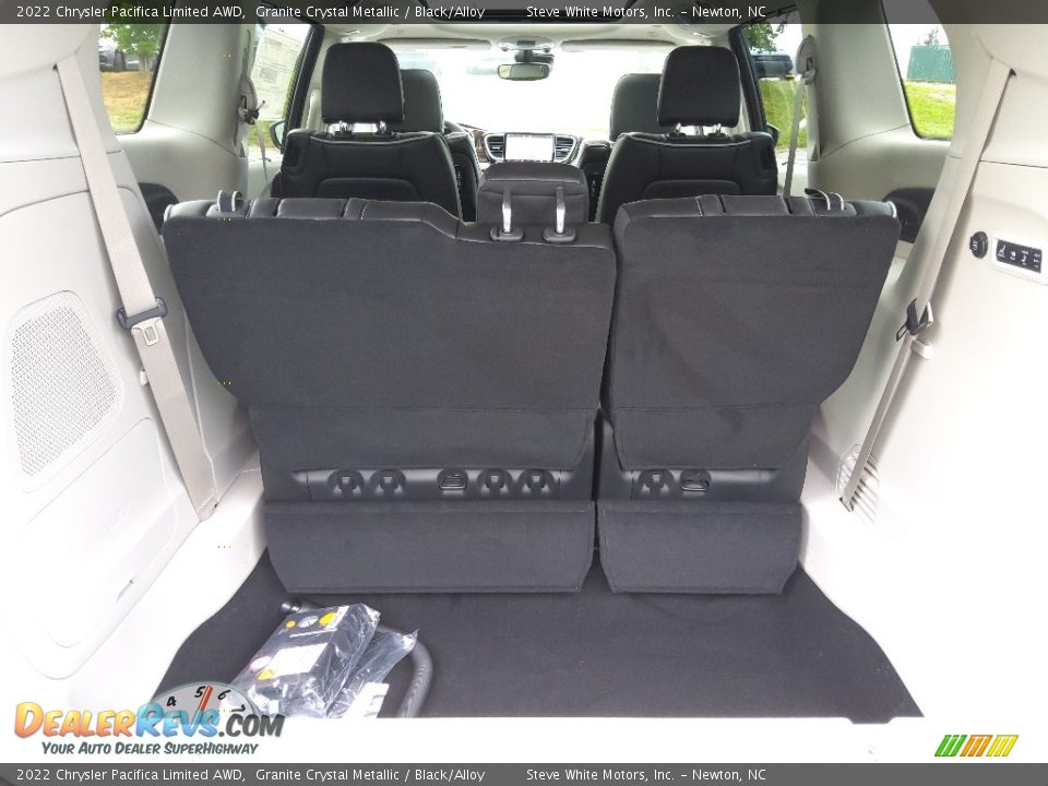 2022 Chrysler Pacifica Limited AWD Granite Crystal Metallic / Black/Alloy Photo #16