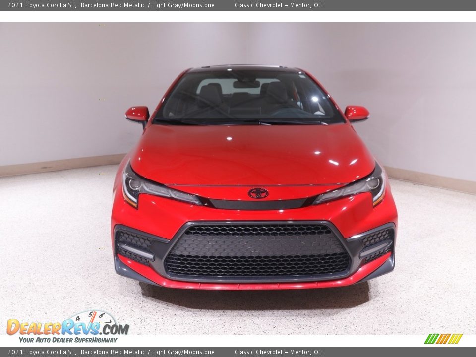 2021 Toyota Corolla SE Barcelona Red Metallic / Light Gray/Moonstone Photo #2