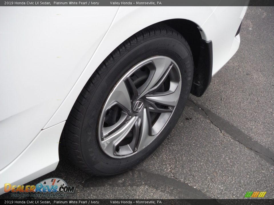 2019 Honda Civic LX Sedan Platinum White Pearl / Ivory Photo #3