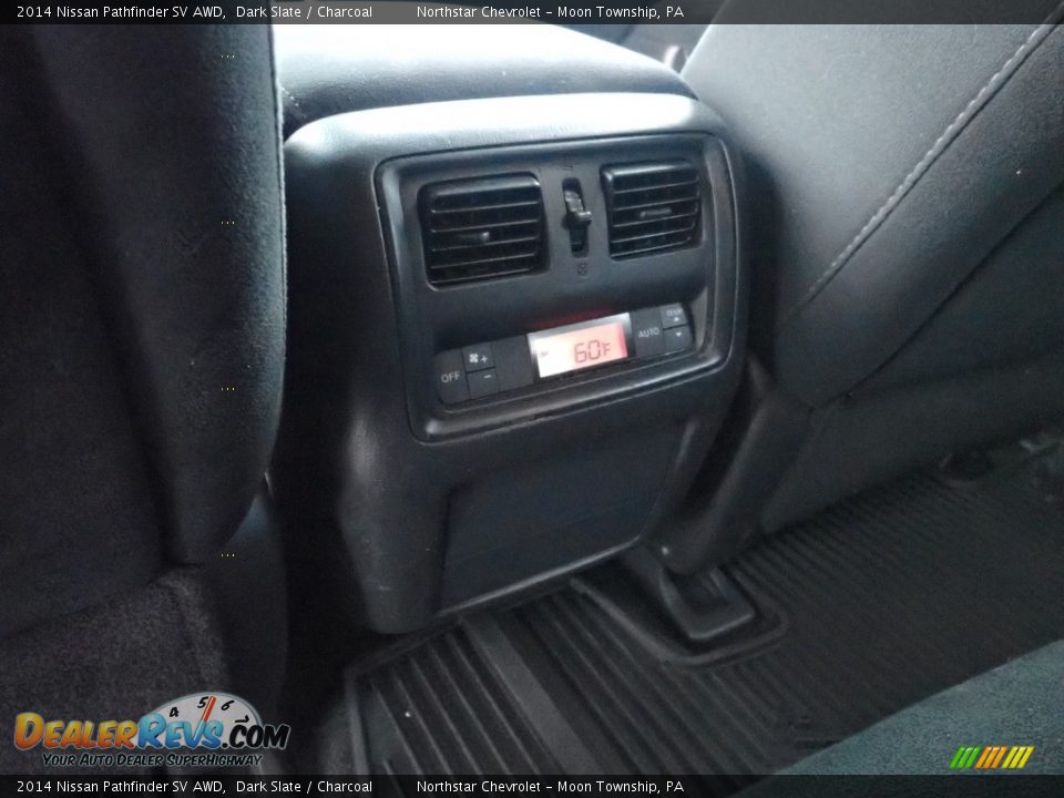 2014 Nissan Pathfinder SV AWD Dark Slate / Charcoal Photo #23