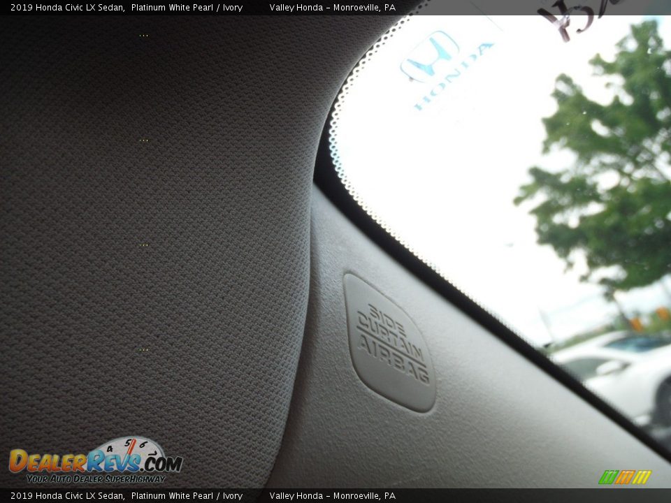 2019 Honda Civic LX Sedan Platinum White Pearl / Ivory Photo #17