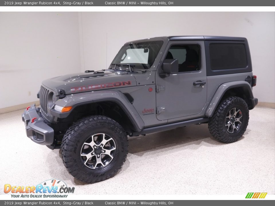 Front 3/4 View of 2019 Jeep Wrangler Rubicon 4x4 Photo #3