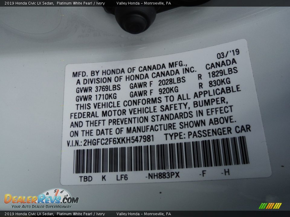 2019 Honda Civic LX Sedan Platinum White Pearl / Ivory Photo #24