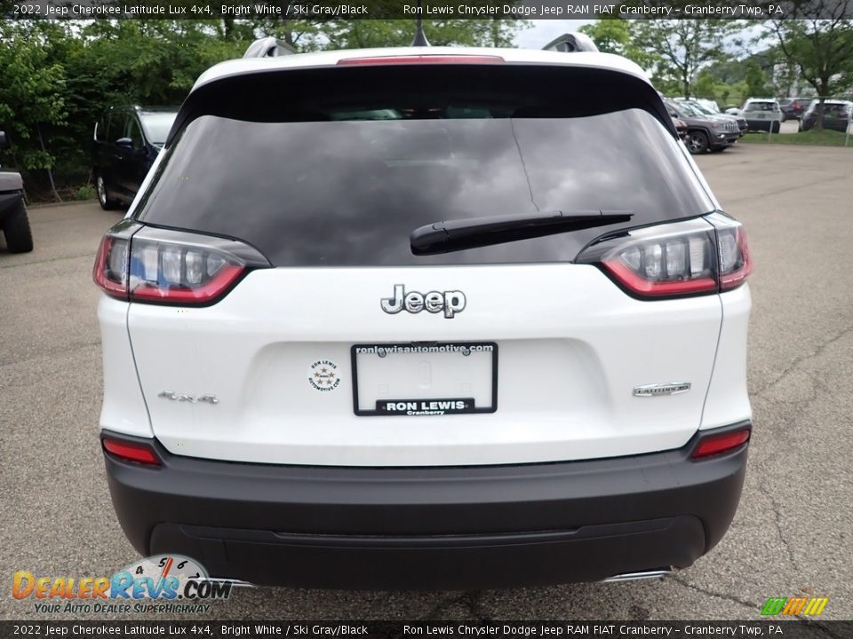 2022 Jeep Cherokee Latitude Lux 4x4 Bright White / Ski Gray/Black Photo #4