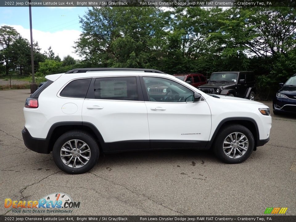 2022 Jeep Cherokee Latitude Lux 4x4 Bright White / Ski Gray/Black Photo #6