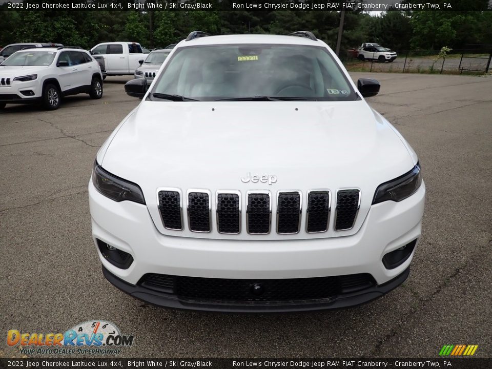 2022 Jeep Cherokee Latitude Lux 4x4 Bright White / Ski Gray/Black Photo #8