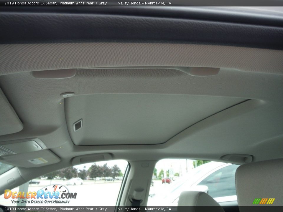 2019 Honda Accord EX Sedan Platinum White Pearl / Gray Photo #9