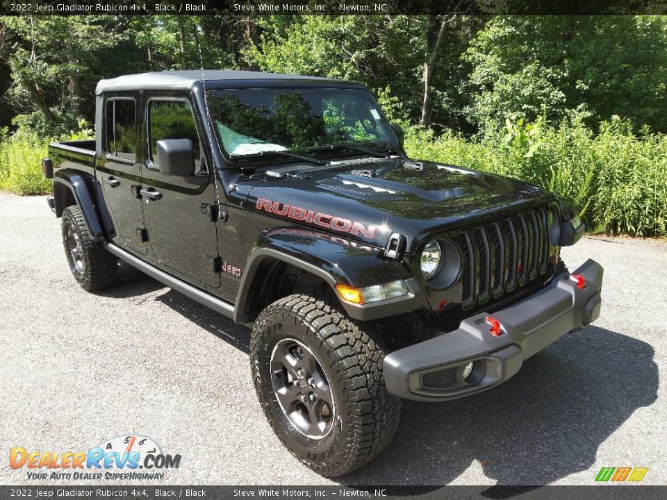 Front 3/4 View of 2022 Jeep Gladiator Rubicon 4x4 Photo #4