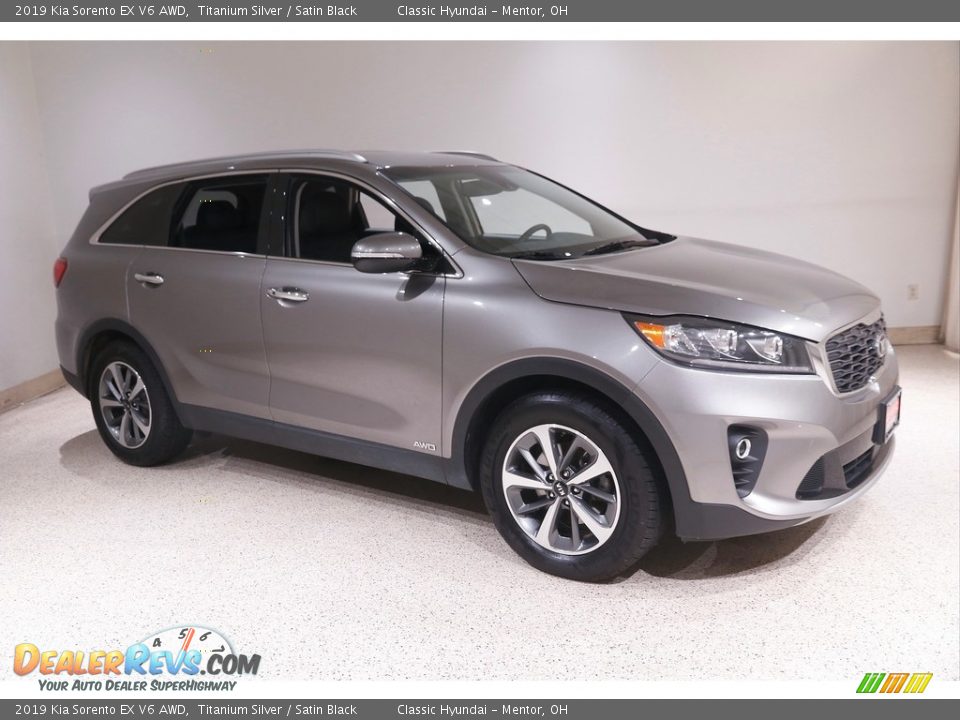 Titanium Silver 2019 Kia Sorento EX V6 AWD Photo #1