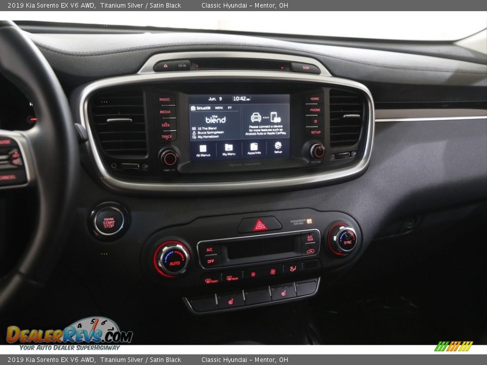 Controls of 2019 Kia Sorento EX V6 AWD Photo #9