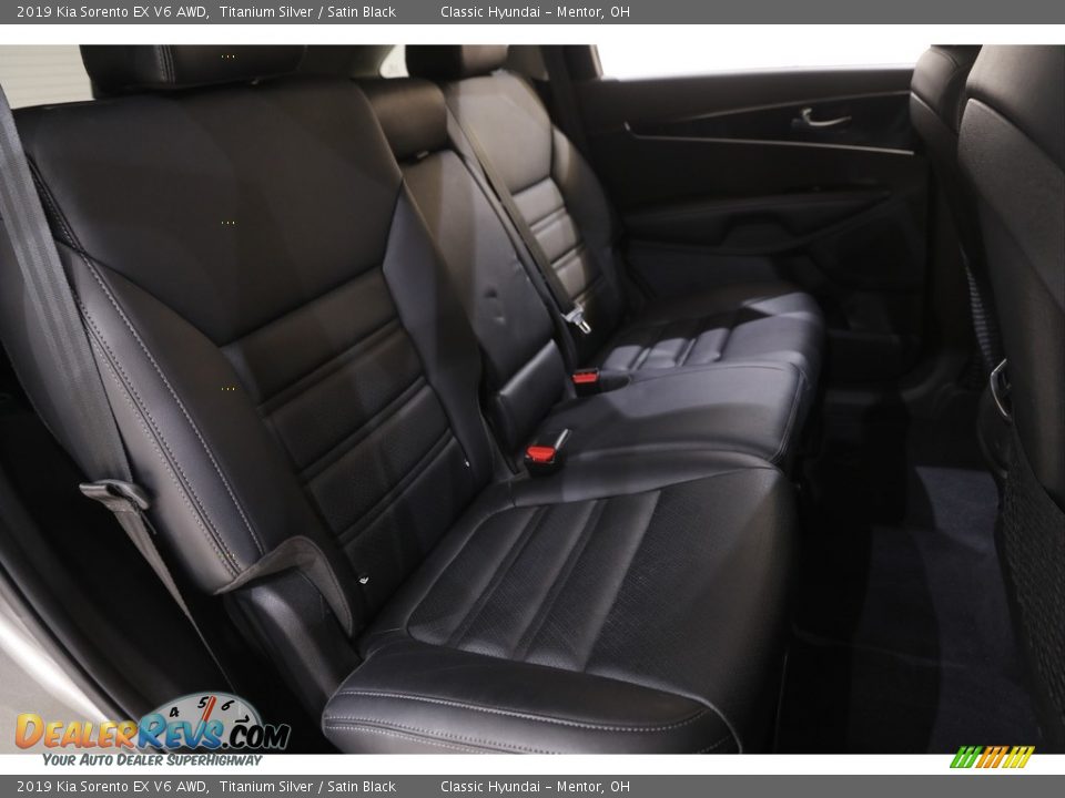 Rear Seat of 2019 Kia Sorento EX V6 AWD Photo #16