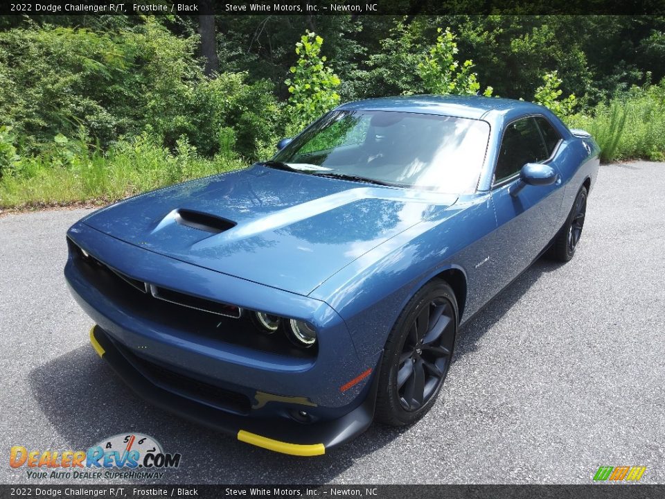 2022 Dodge Challenger R/T Frostbite / Black Photo #2