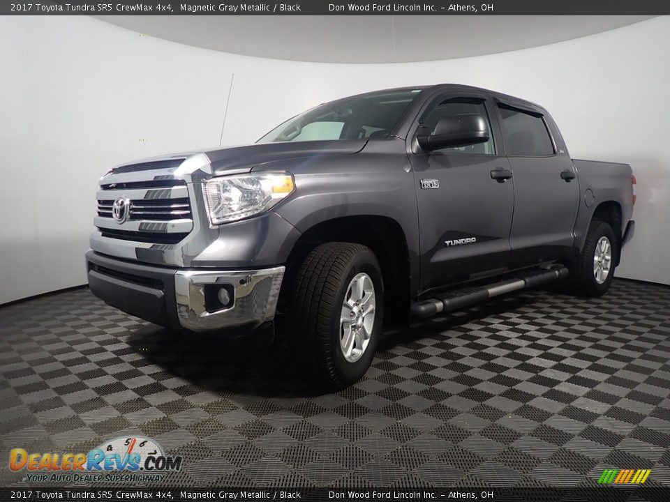 2017 Toyota Tundra SR5 CrewMax 4x4 Magnetic Gray Metallic / Black Photo #8