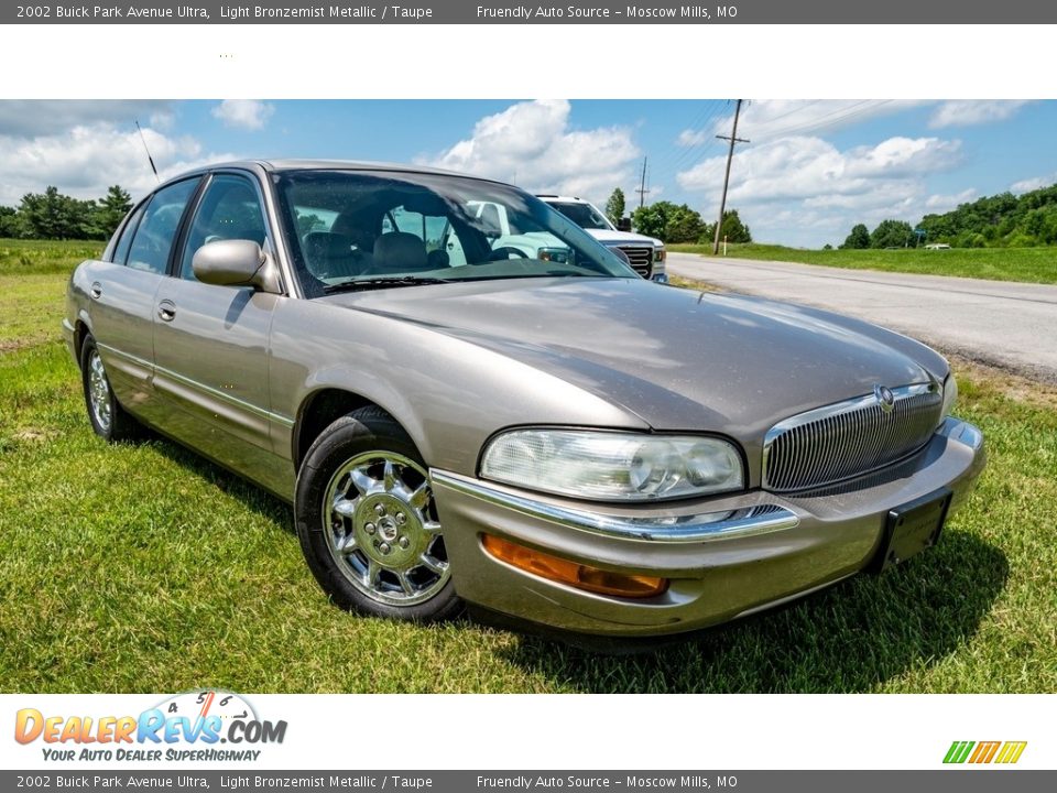 Front 3/4 View of 2002 Buick Park Avenue Ultra Photo #1