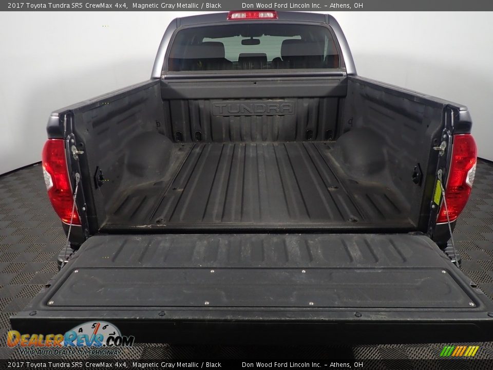 2017 Toyota Tundra SR5 CrewMax 4x4 Magnetic Gray Metallic / Black Photo #14