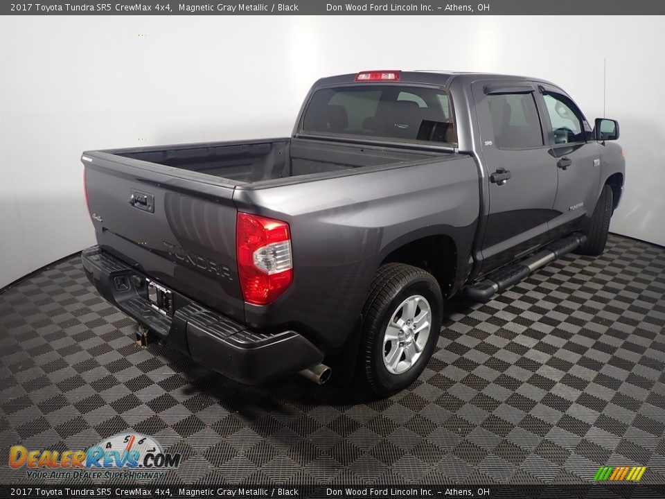2017 Toyota Tundra SR5 CrewMax 4x4 Magnetic Gray Metallic / Black Photo #16