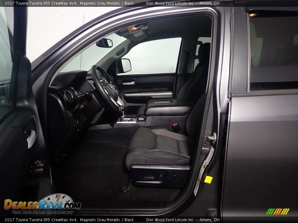 2017 Toyota Tundra SR5 CrewMax 4x4 Magnetic Gray Metallic / Black Photo #21