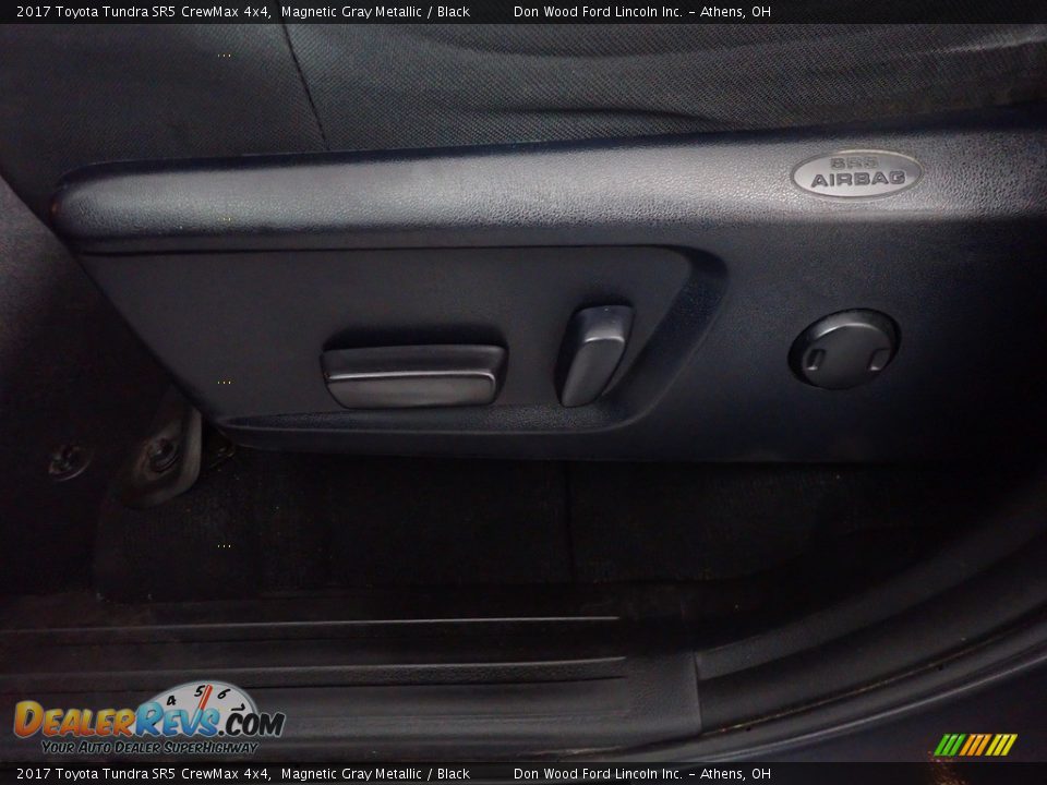 2017 Toyota Tundra SR5 CrewMax 4x4 Magnetic Gray Metallic / Black Photo #22