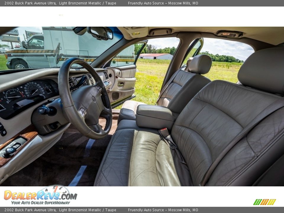 2002 Buick Park Avenue Ultra Light Bronzemist Metallic / Taupe Photo #18