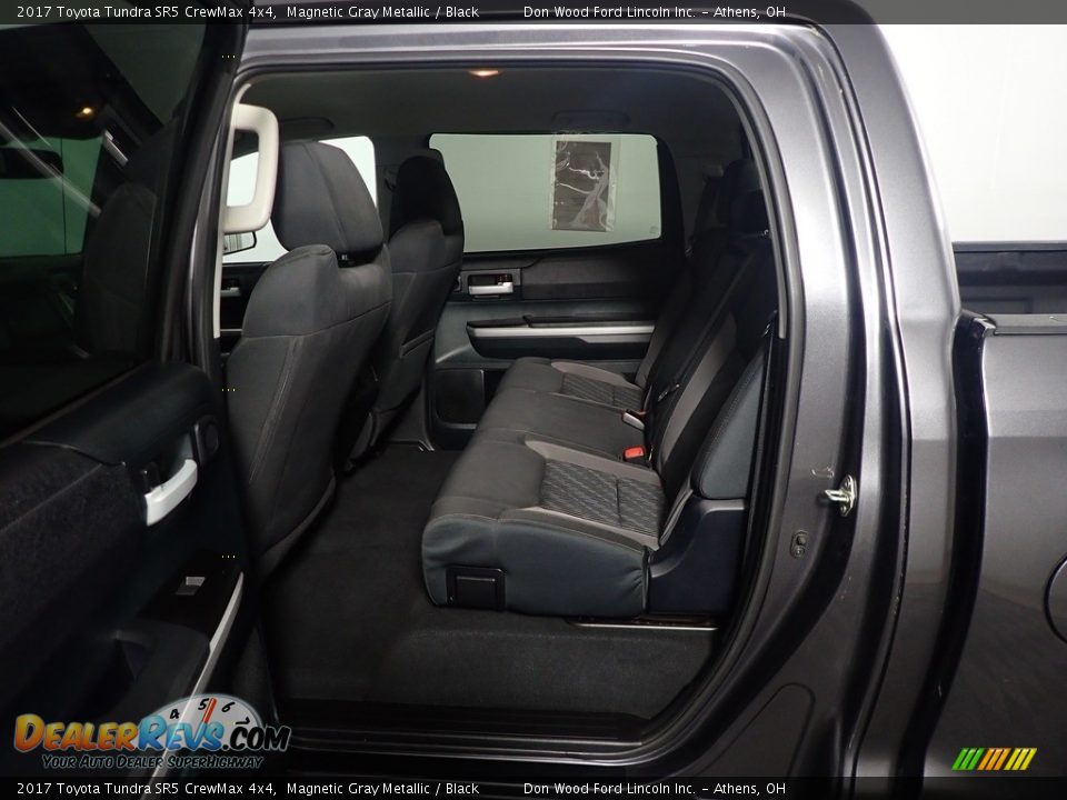 2017 Toyota Tundra SR5 CrewMax 4x4 Magnetic Gray Metallic / Black Photo #36