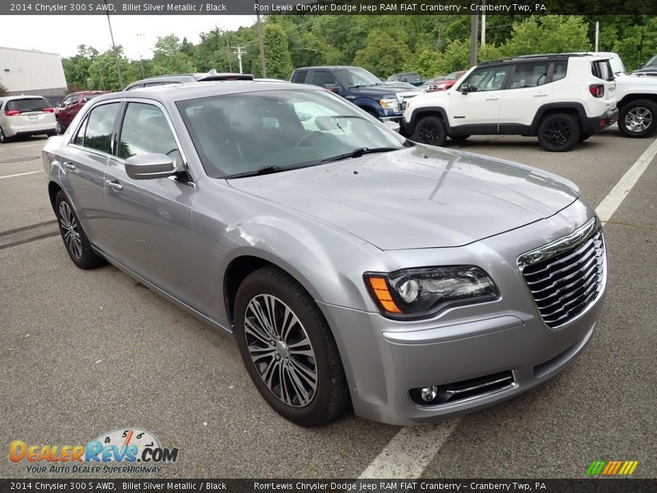 Front 3/4 View of 2014 Chrysler 300 S AWD Photo #3