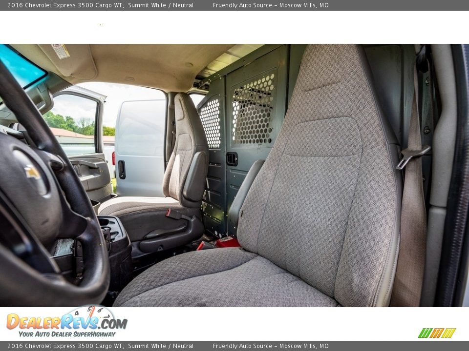 2016 Chevrolet Express 3500 Cargo WT Summit White / Neutral Photo #17