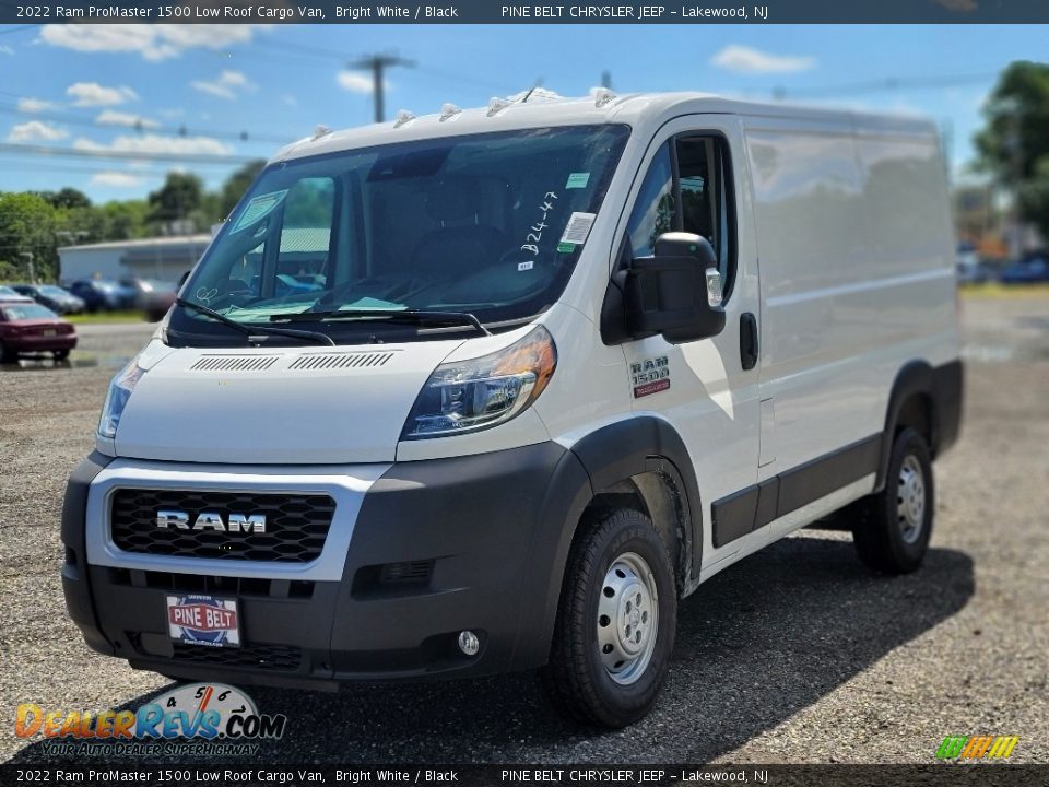 Front 3/4 View of 2022 Ram ProMaster 1500 Low Roof Cargo Van Photo #1