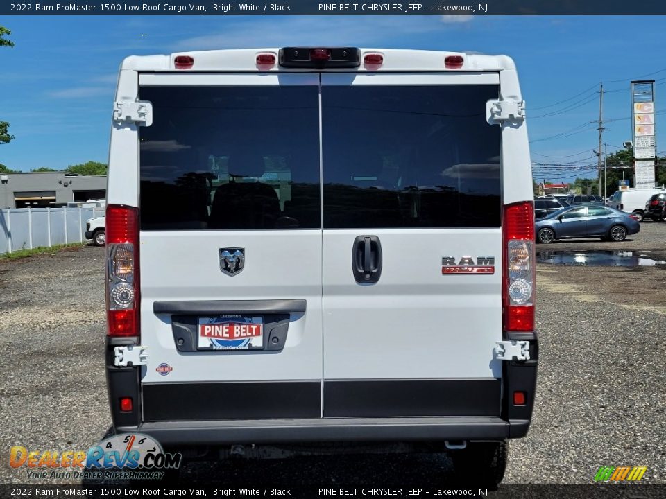 2022 Ram ProMaster 1500 Low Roof Cargo Van Bright White / Black Photo #5