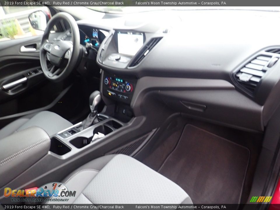 2019 Ford Escape SE 4WD Ruby Red / Chromite Gray/Charcoal Black Photo #11