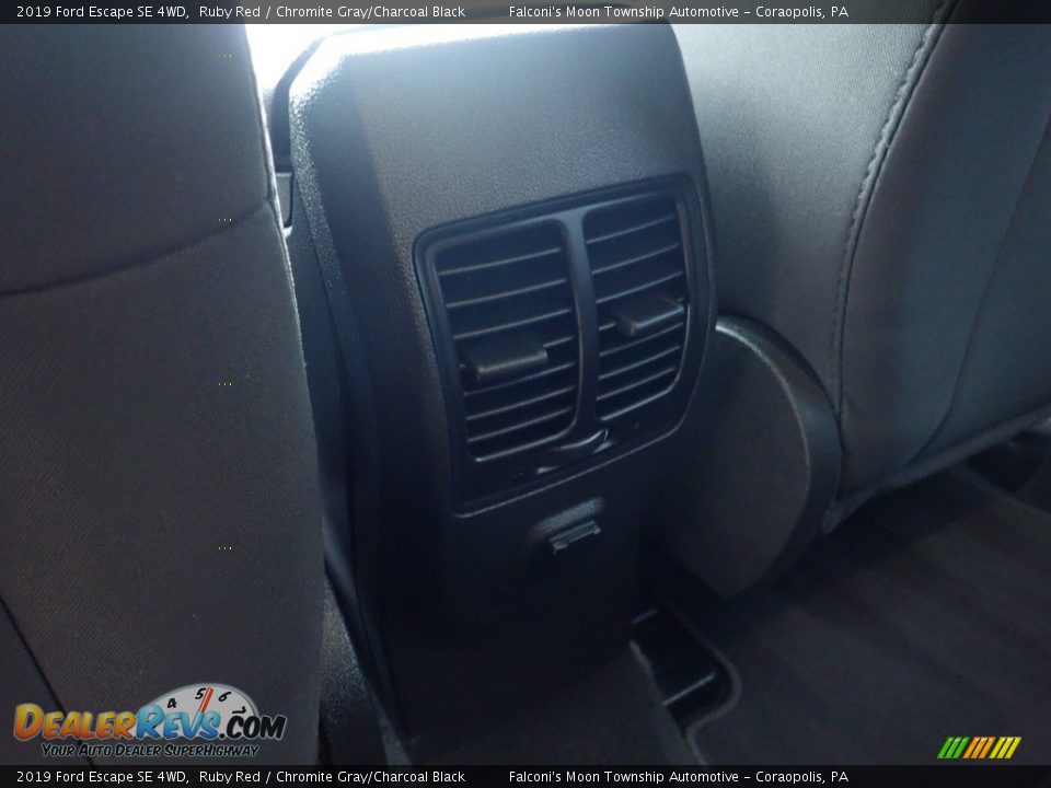2019 Ford Escape SE 4WD Ruby Red / Chromite Gray/Charcoal Black Photo #20