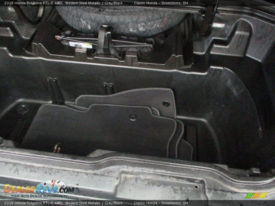 2018 Honda Ridgeline RTL-E AWD Modern Steel Metallic / Gray/Black Photo #13