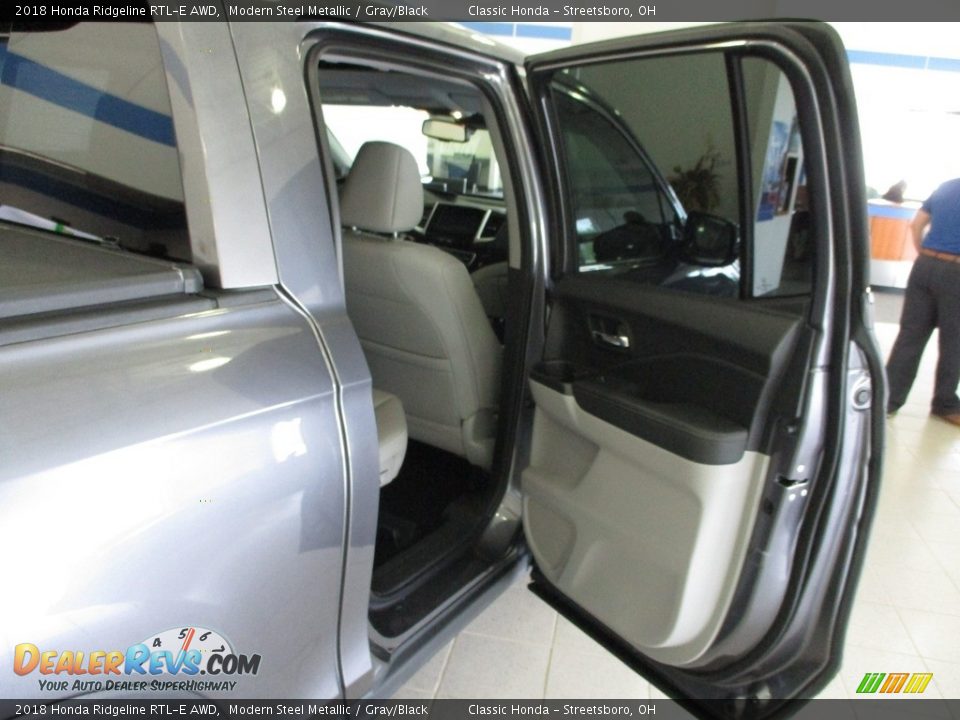 2018 Honda Ridgeline RTL-E AWD Modern Steel Metallic / Gray/Black Photo #24
