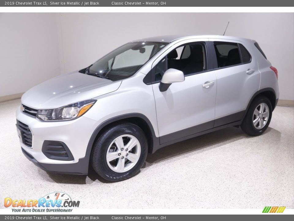 2019 Chevrolet Trax LS Silver Ice Metallic / Jet Black Photo #3