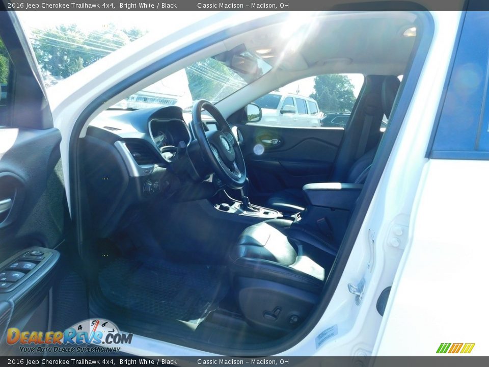 2016 Jeep Cherokee Trailhawk 4x4 Bright White / Black Photo #6