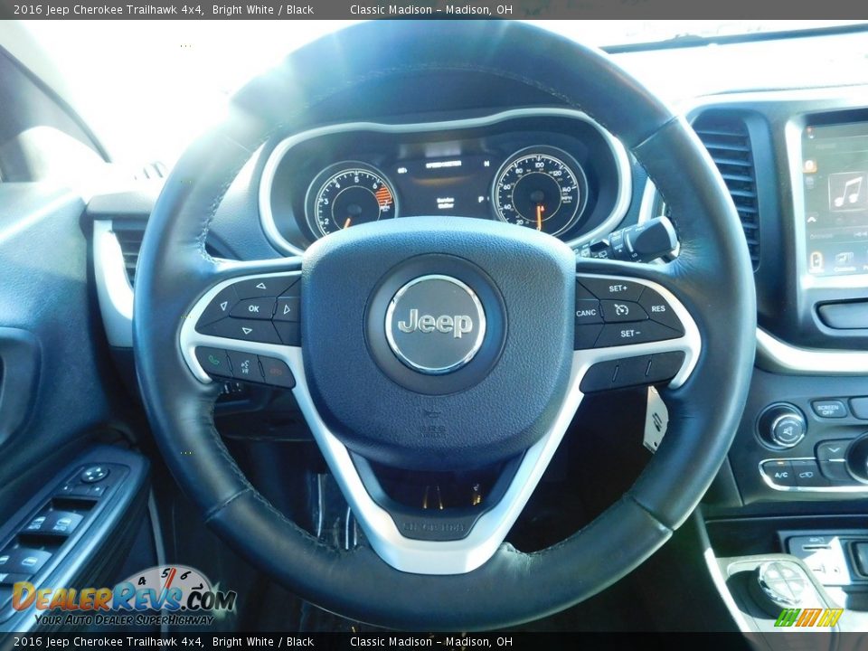 2016 Jeep Cherokee Trailhawk 4x4 Bright White / Black Photo #9