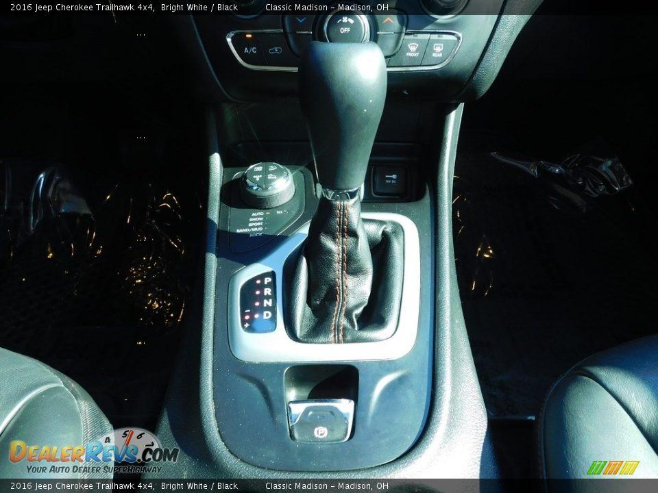 2016 Jeep Cherokee Trailhawk 4x4 Bright White / Black Photo #13