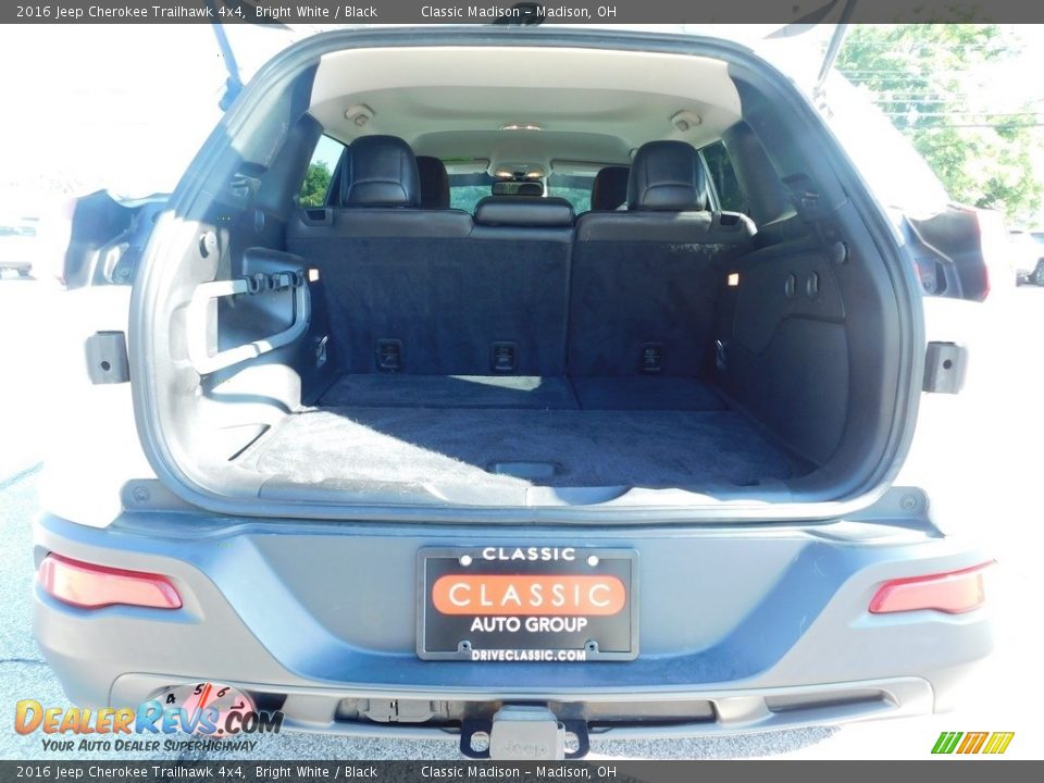 2016 Jeep Cherokee Trailhawk 4x4 Bright White / Black Photo #16