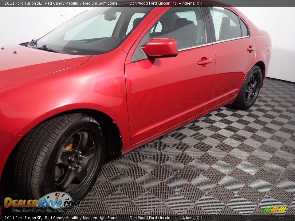 2011 Ford Fusion SE Red Candy Metallic / Medium Light Stone Photo #9