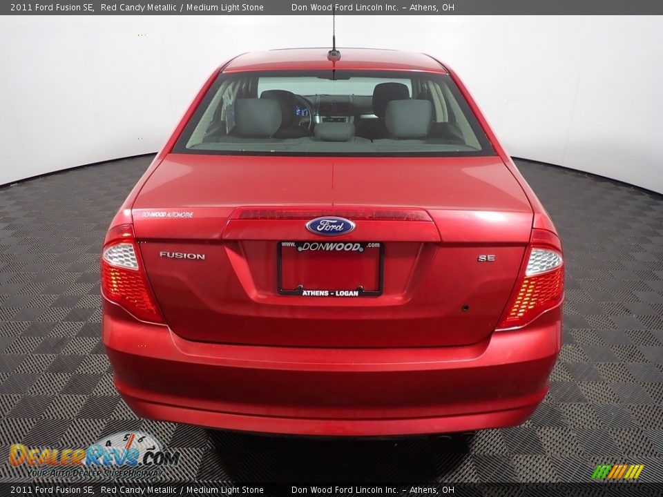 2011 Ford Fusion SE Red Candy Metallic / Medium Light Stone Photo #11