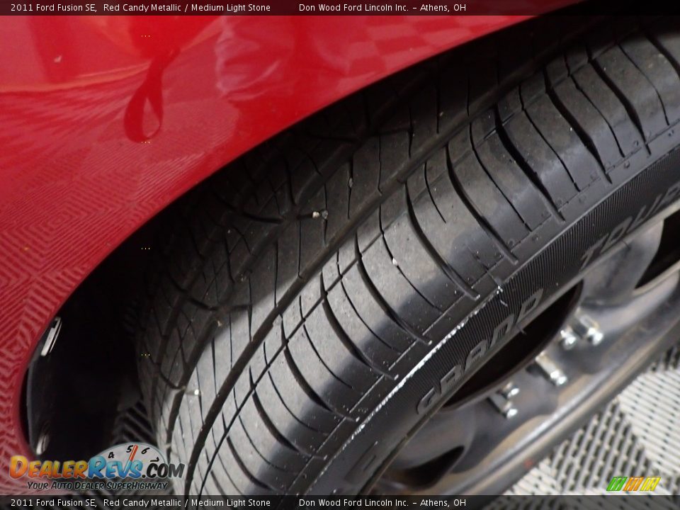 2011 Ford Fusion SE Red Candy Metallic / Medium Light Stone Photo #19