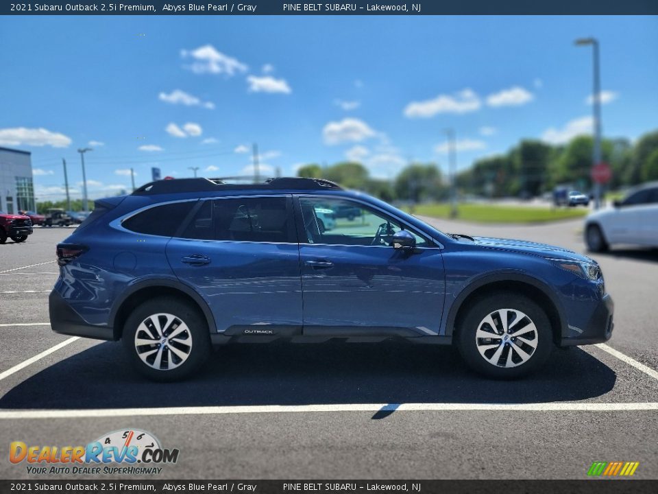 2021 Subaru Outback 2.5i Premium Abyss Blue Pearl / Gray Photo #4
