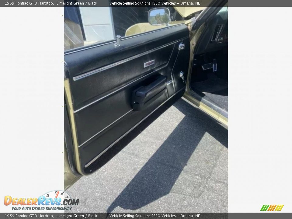 Door Panel of 1969 Pontiac GTO Hardtop Photo #9