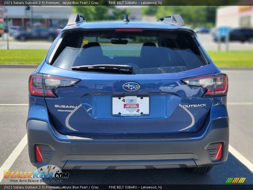2021 Subaru Outback 2.5i Premium Abyss Blue Pearl / Gray Photo #7
