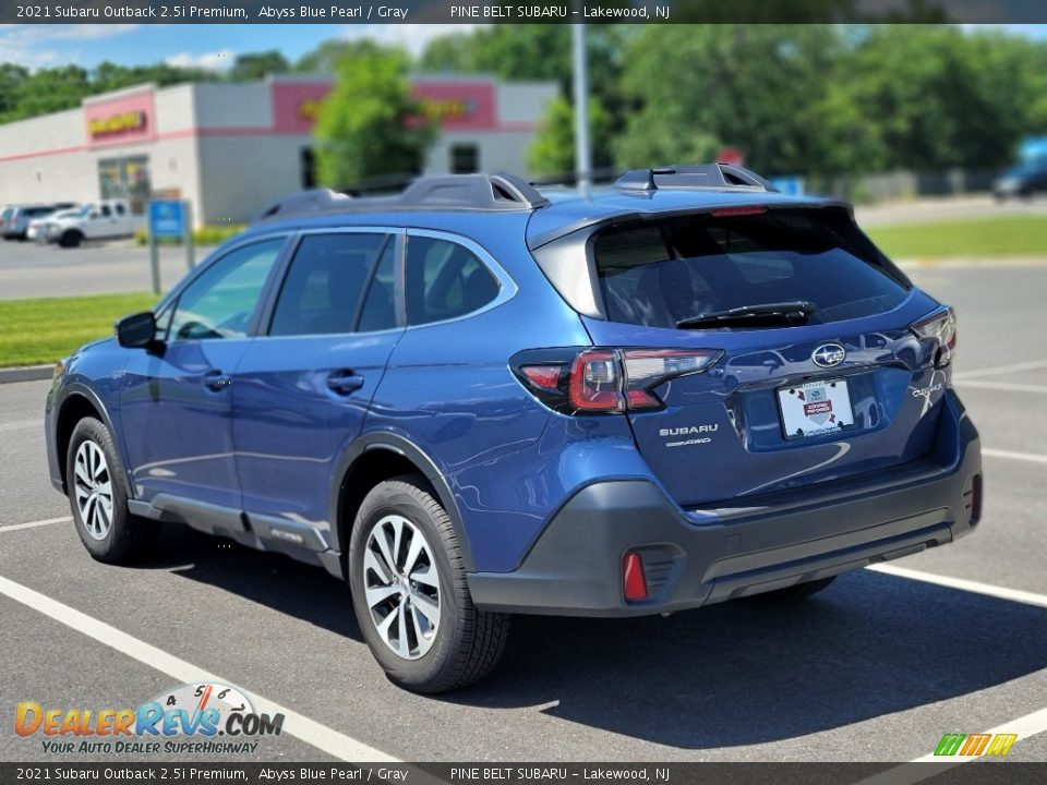 2021 Subaru Outback 2.5i Premium Abyss Blue Pearl / Gray Photo #8