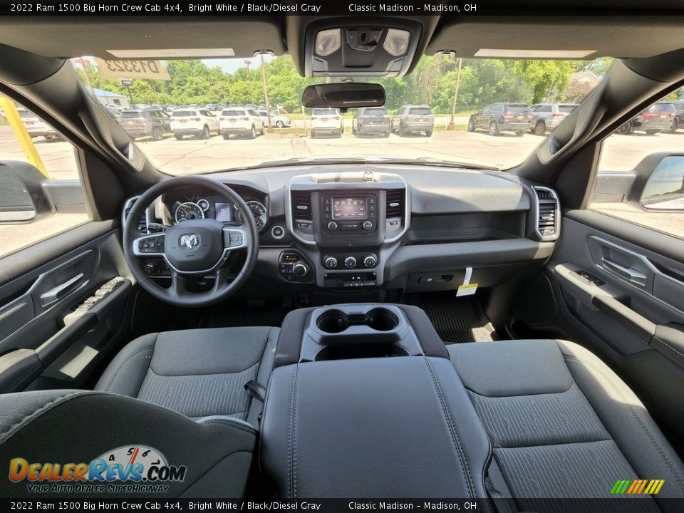 2022 Ram 1500 Big Horn Crew Cab 4x4 Bright White / Black/Diesel Gray Photo #4
